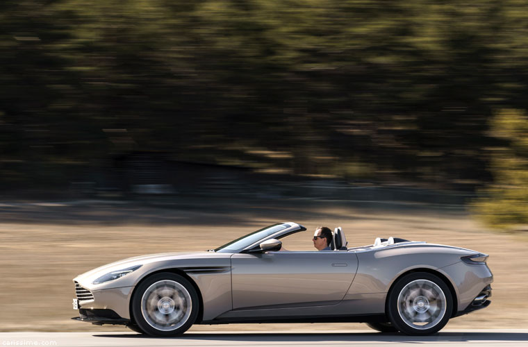 Aston Martin DB11 Volante 2018