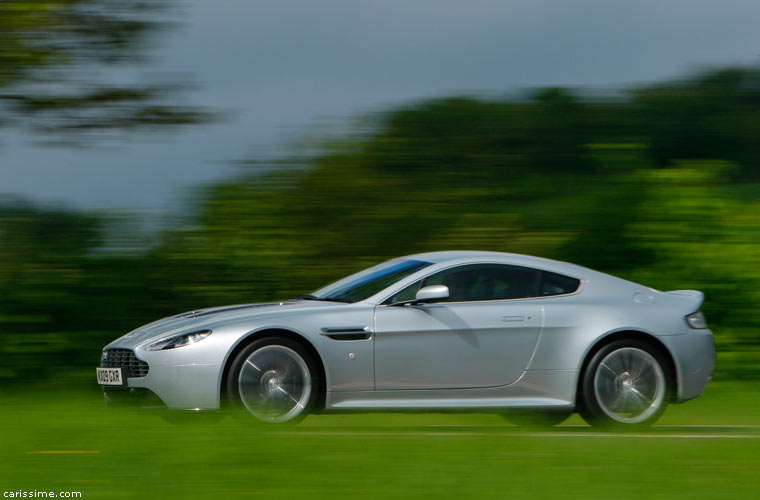 Aston Martin V12 Vantage 2009