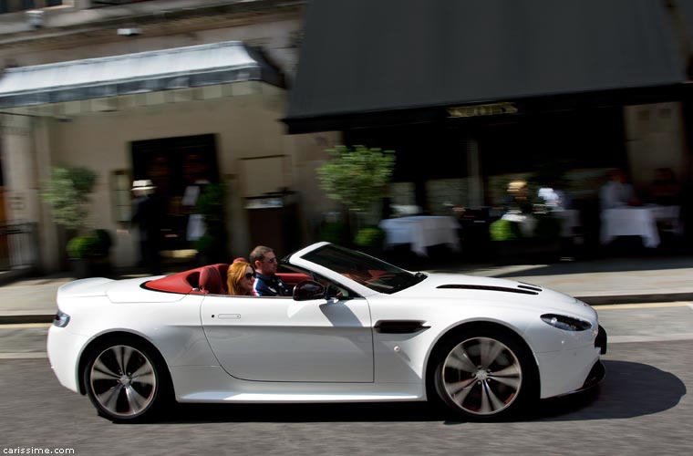 Aston Martin V12 Vantage Roadster 2012