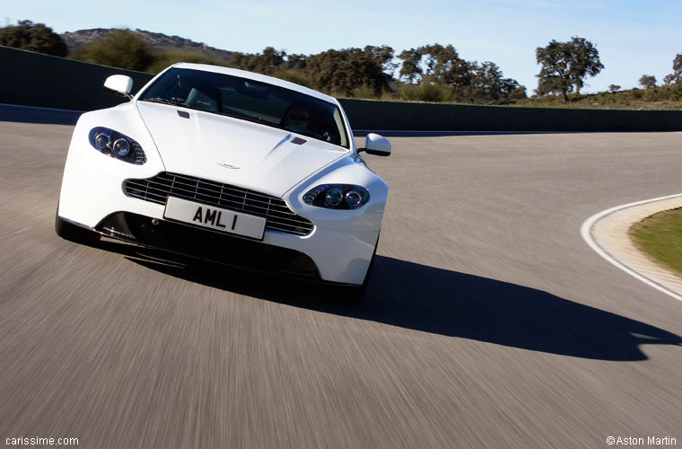 Aston Martin V8 Vantage S 2011