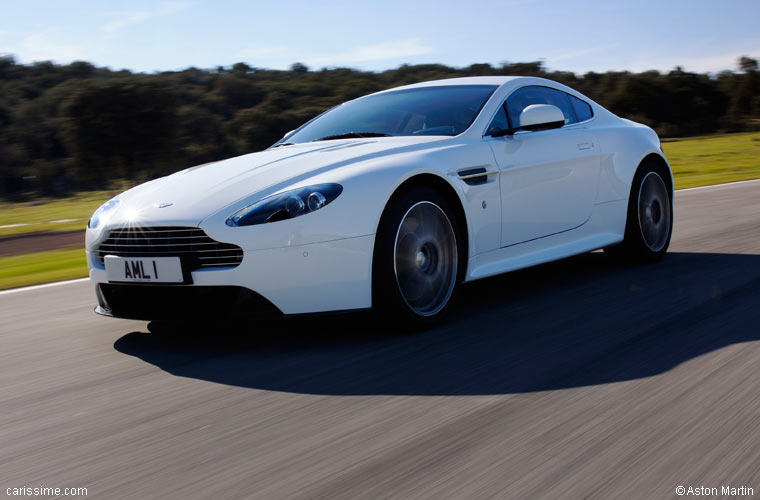 Aston Martin V8 Vantage S 2011