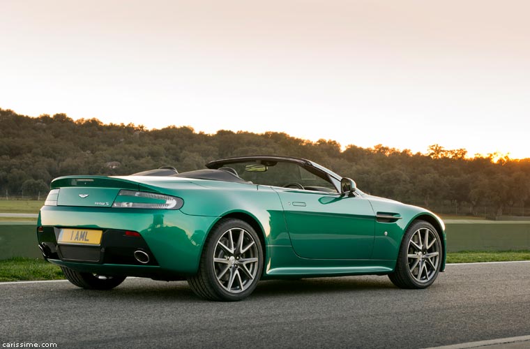 Aston Martin V8 Vantage S Roadster 2011