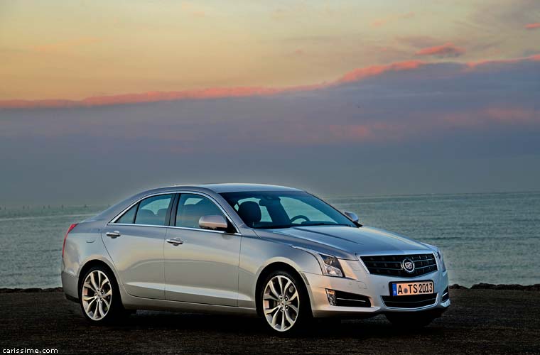 Cadillac ATS Voiture Familiale de Luxe 2012