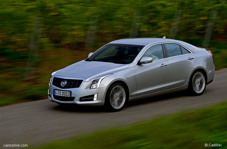 Cadillac ATS Voiture Familiale de Luxe 2012