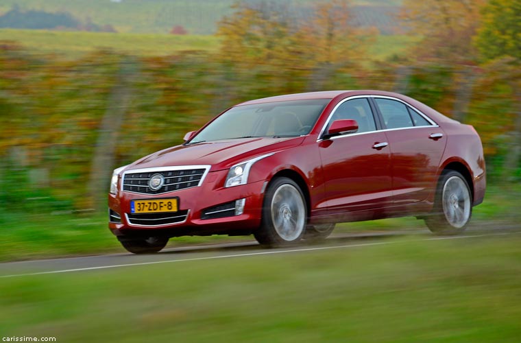 Cadillac ATS Voiture Familiale de Luxe 2012