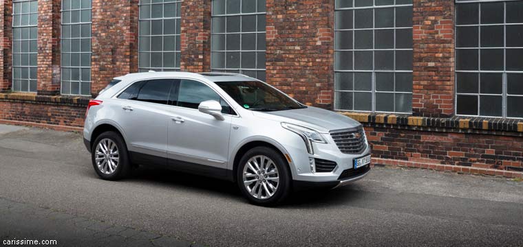 Cadillac XT5 SUV Familial 4x4 2016