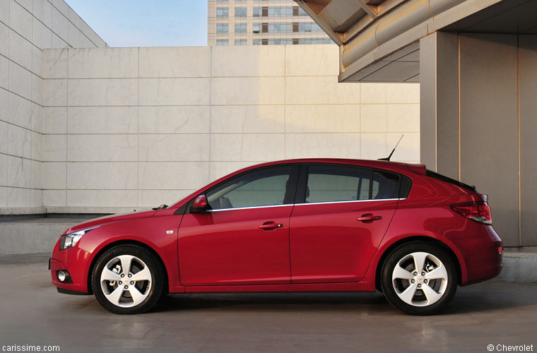 Chevrolet Cruze 5 portes hatchback 2011