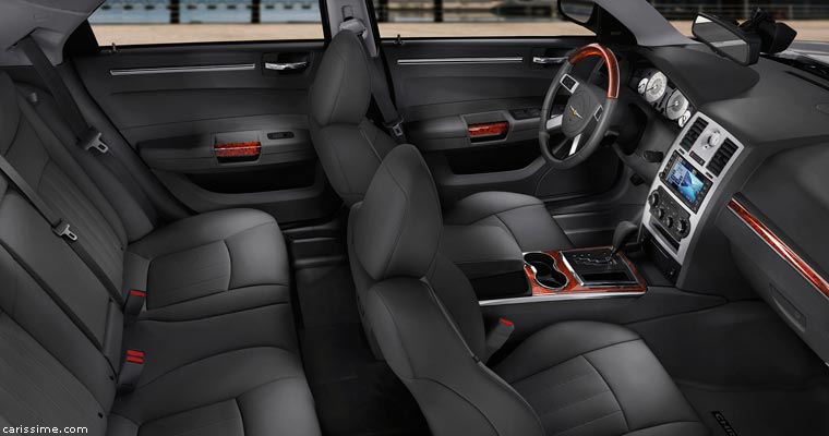 Chrysler 300C 2007 voiture routière
