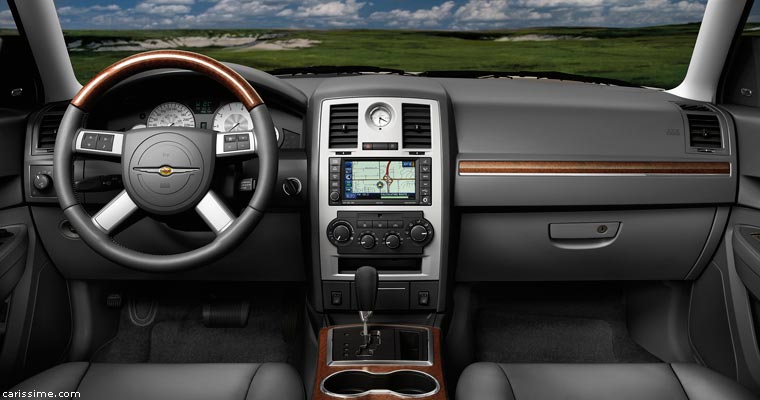 Chrysler 300C 2007 voiture routière