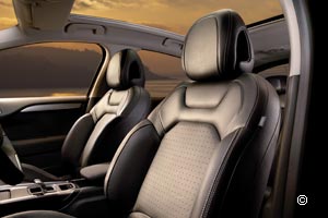 Citroen C4 2 Voiture Compacte 201O / 2014 Citroen C4 2 Voiture Compacte 201O / 2014