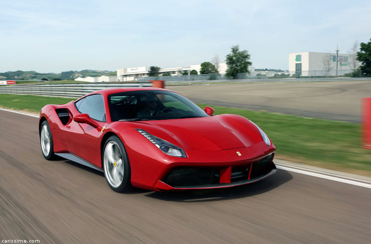 Ferrari 488 GTB Voiture de Sport 2015