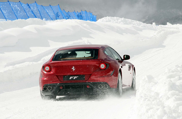 Ferrari FF Coupé 4 places de Luxe