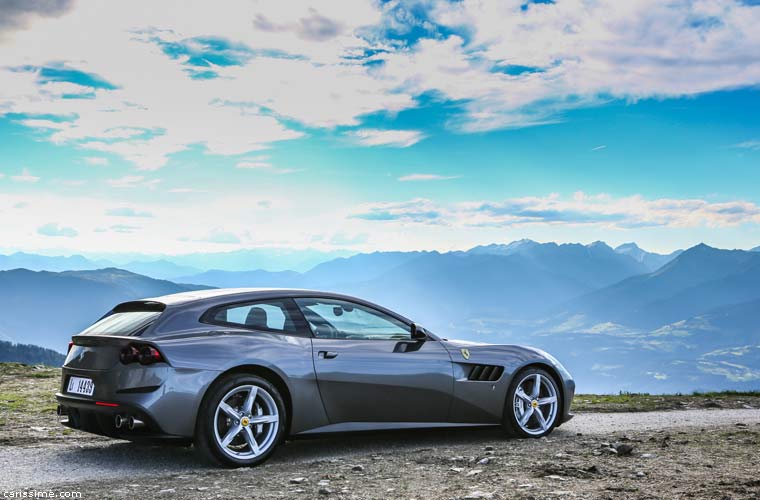 Ferrari GTC4Lusso Coupé 4 places 2016