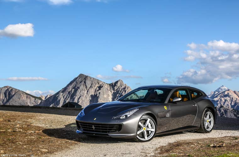 Ferrari GTC4Lusso Coupé 4 places 2016