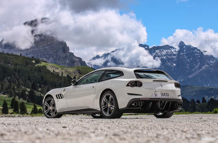 Ferrari GTC4Lusso Coupé 4 places 2016