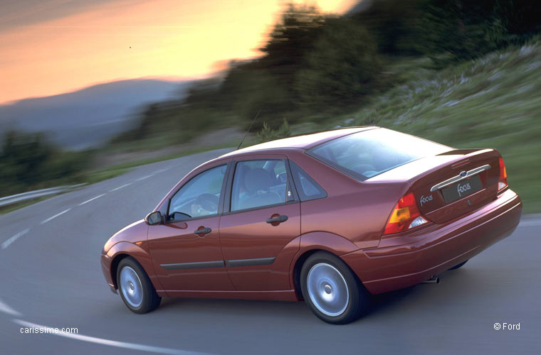 Ford Focus 1 quatre portes Occasion