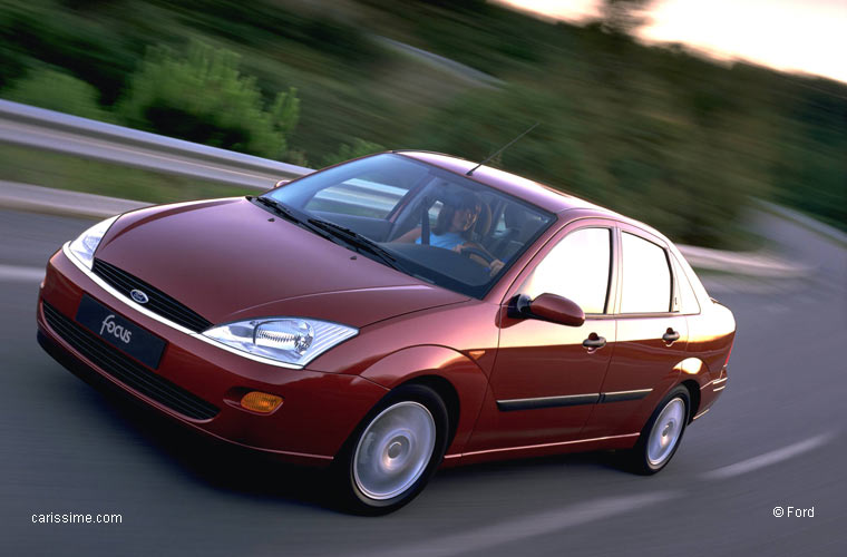 Ford Focus 1 quatre portes Occasion