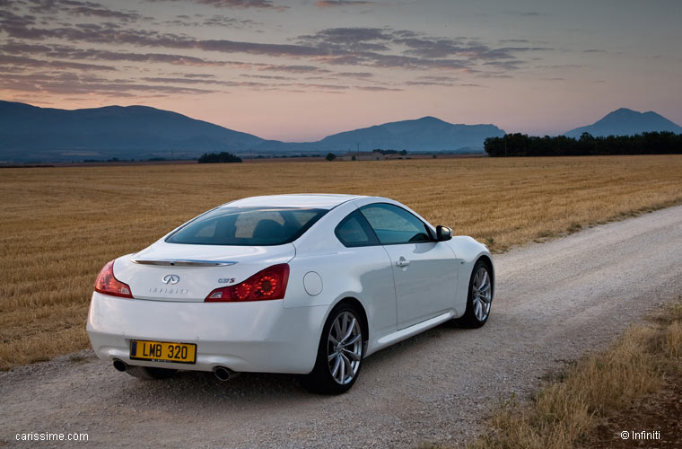 Infiniti Q60 Coupé de Luxe