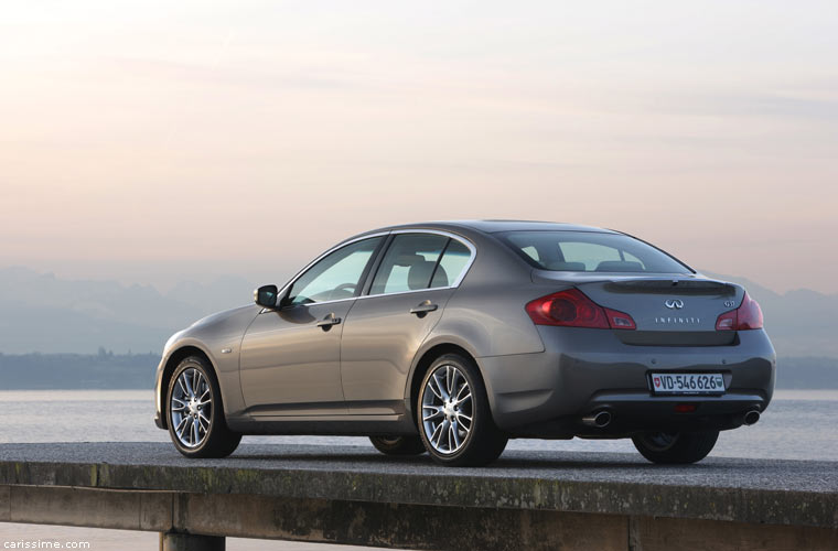 Infiniti G37 berline restylage 2010 / 2013