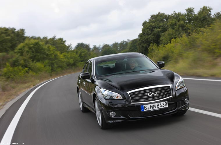 Infiniti Q70 1 Routière 2010