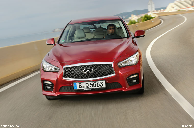 Infiniti Q50 Voiture Familiale 2013