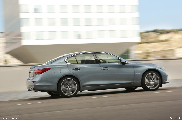 Infiniti Q50 Voiture Familiale 2013