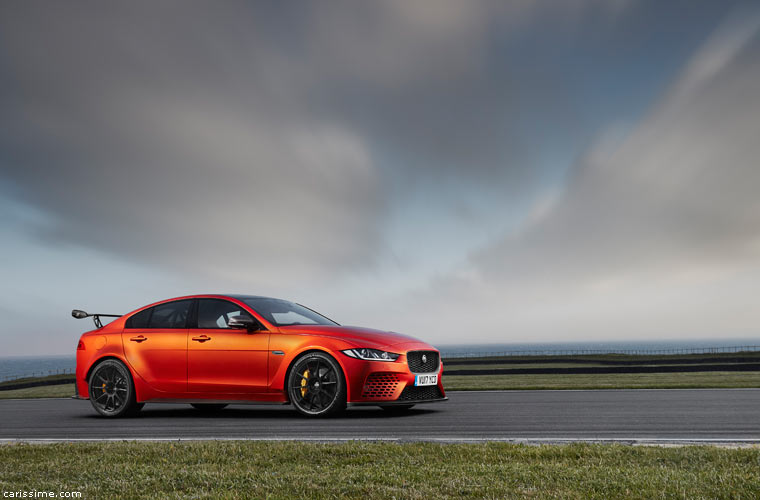 Jaguar XE SV Project 8 2017