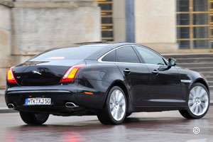 Jaguar XJ - 8 2010 / 2013 Jaguar XJ - 8 2010 / 2013