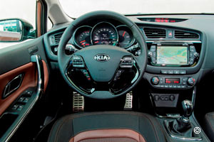 Kia Ceed 2 Voiture Compacte 2012 Kia Ceed 2 Voiture Compacte 2012