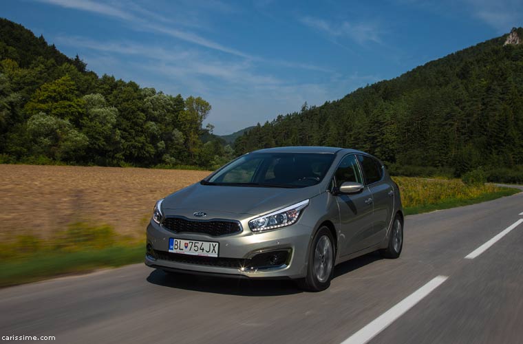 Kia Ceed 2 (2015) Voiture Compacte Restylage