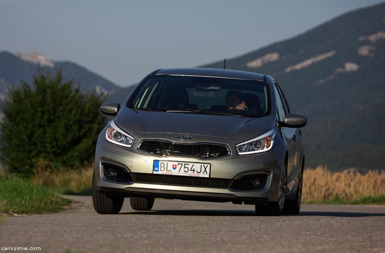 Kia Ceed 2 (2015) Voiture Compacte Restylage