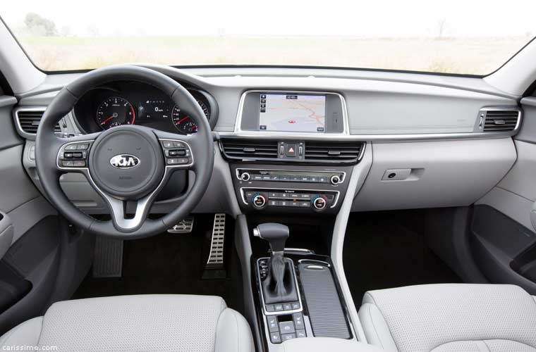 Kia Optima 2 2015 voiture Familiale