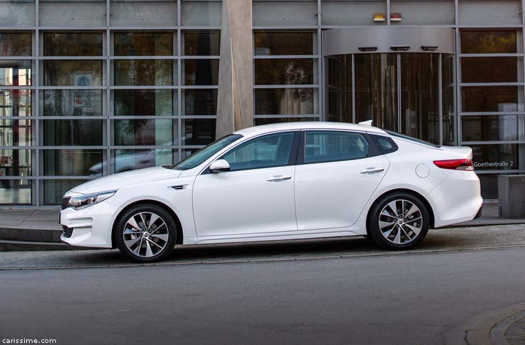 Kia Optima 2 2015 voiture Familiale