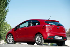 Kia Rio 2 2011 / 2015 Citadine Polyvalente Kia Rio 2 2011 / 2015 Citadine Polyvalente