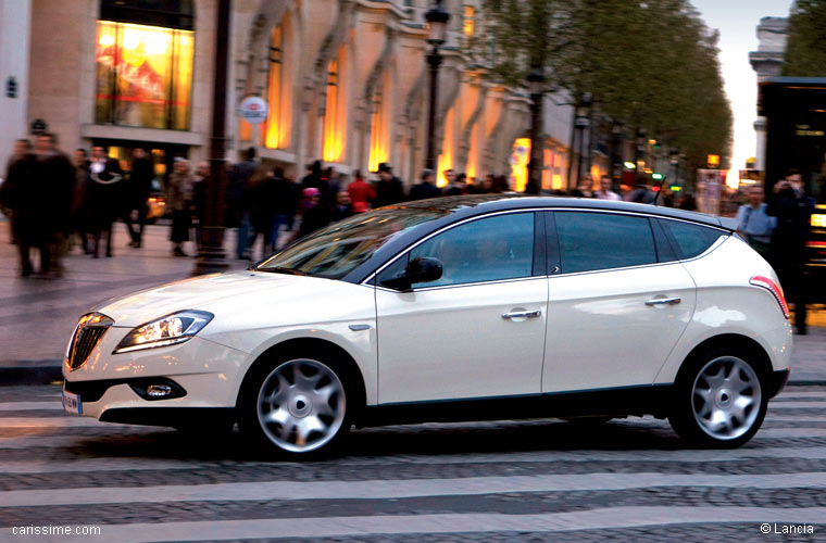 Lancia Delta Voiture Compacte Luxueuse