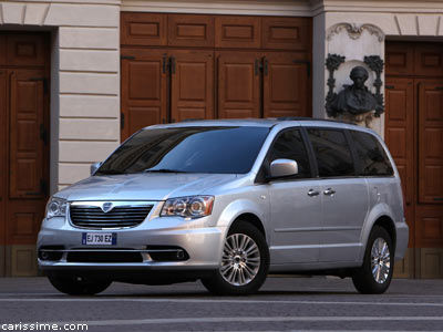 Lancia Voyager Grand Monospace 2011