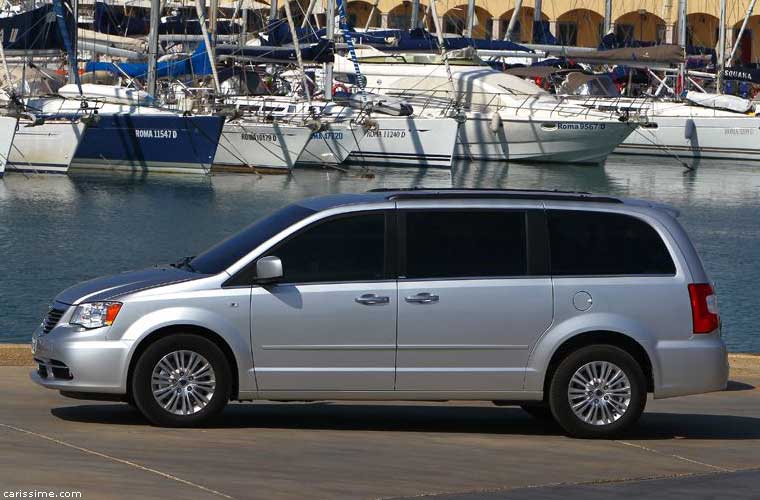 Lancia Voyager Grand Monospace 2011