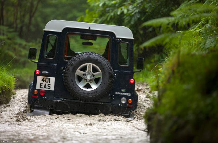 Land Rover Defender restylage 2012 modèle 2013