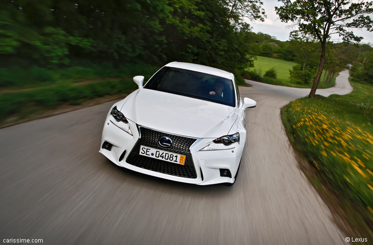 Lexus IS 2 Familiale luxe 2013