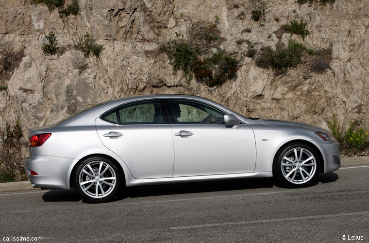 Lexus IS 1 - 2005 / 2013