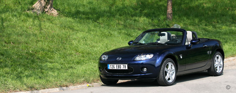 Mazda MX-5 Blue Design