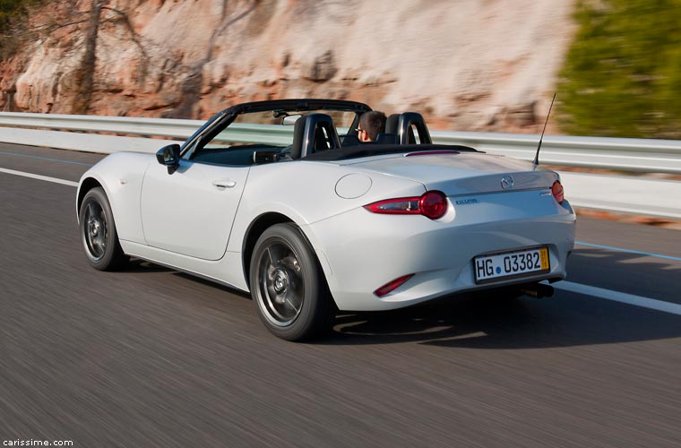 Mazda MX5 4 Cabriolet 2015