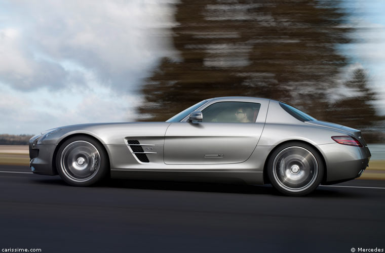 Mercedes SLS AMG Voiture de Sport 2010 / 2014