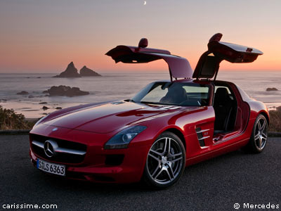 Mercedes SLS AMG Voiture de Sport 2010 / 2014