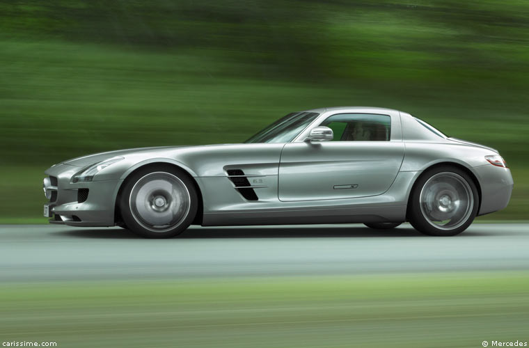 Mercedes SLS AMG Voiture de Sport 2010 / 2014