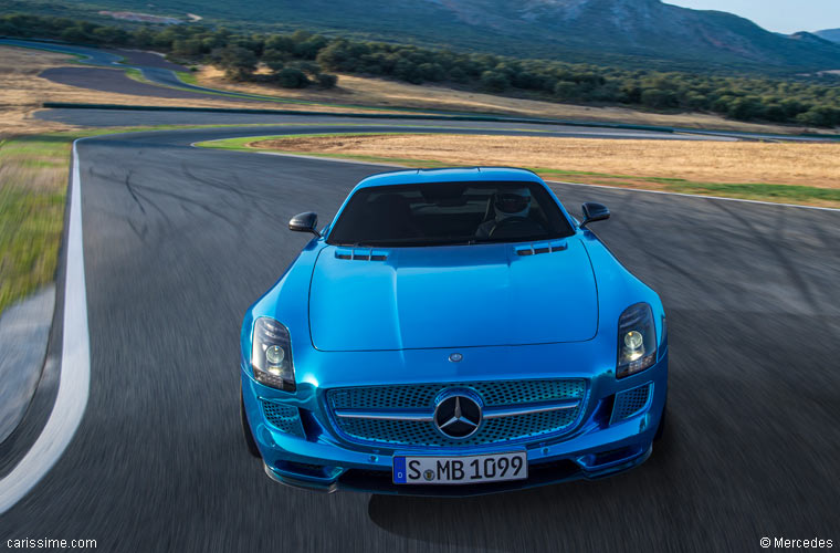 Mercedes SLS AMG Coupé Electrique Drive 2013