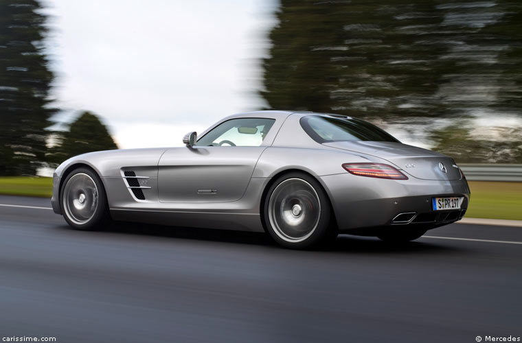 Mercedes SLS AMG Voiture de Sport 2010 / 2014