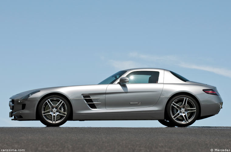 Mercedes SLS AMG Voiture de Sport 2010 / 2014