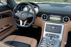 Mercedes SLS AMG Roadster Cabriolet 2011 / 2014 Mercedes SLS AMG Roadster Cabriolet 2011 / 2014