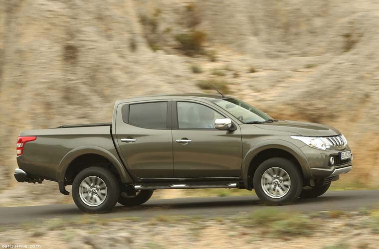 Mitsubishi L200 5 4x4 Pick-up 2015